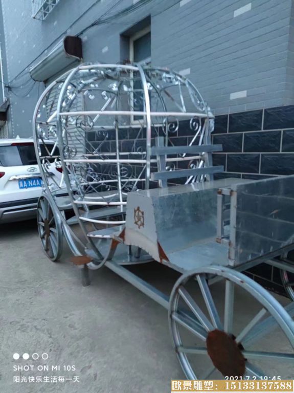 南瓜車雕塑1